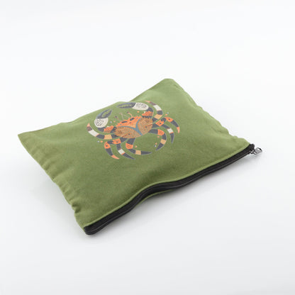 Crab Pouch