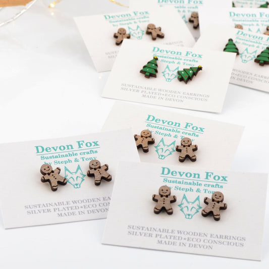 Wooden Gingerbread Men studs